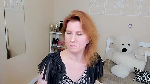 Snapshot of FoxySophia chatting on March 8, 1:17 am FoxySophia online show from March 8, 1:17 am