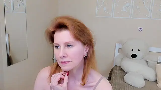 Snapshot of FoxySophia chatting on March 9, 2:43 pm FoxySophia online show from March 9, 2:43 pm