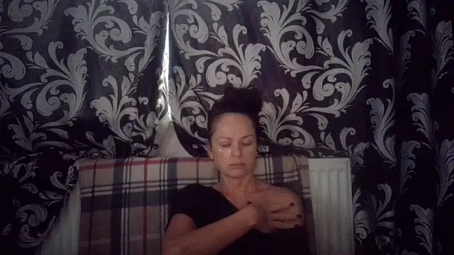 LindaStarS online show from October 4, 5:49 am