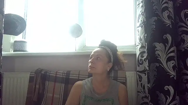 LindaStarS online show from June 3, 4:37 am