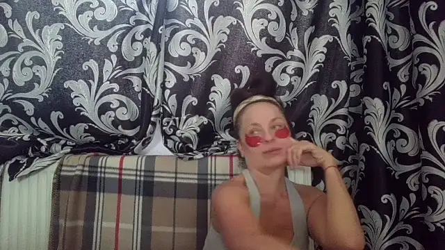 LindaStarS online show from June 28, 5:24 am