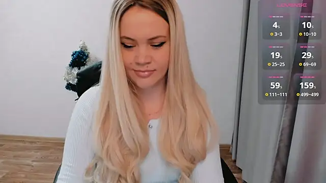 Snapshot of AllAboutLoveXx chatting on December 25, 9:13 am AllAboutLoveXx online show from December 25, 9:13 am