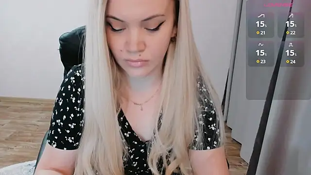 Snapshot of AllAboutLoveXx chatting on January 18, 8:31 am AllAboutLoveXx online show from January 18, 8:31 am