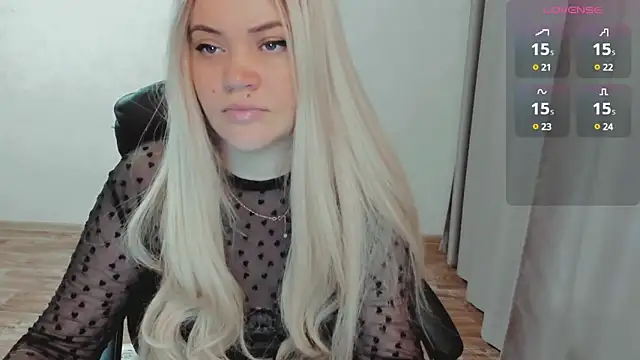 Snapshot of AllAboutLoveXx chatting on March 3, 7:32 am AllAboutLoveXx online show from March 3, 7:32 am