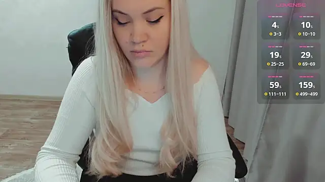 Snapshot of AllAboutLoveXx chatting on March 11, 7:48 am AllAboutLoveXx online show from March 11, 7:48 am