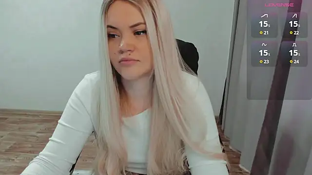 Snapshot of AllAboutLoveXx chatting on March 17, 7:13 am AllAboutLoveXx online show from March 17, 7:13 am