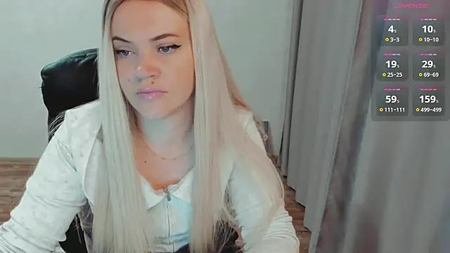 Snapshot of AllAboutLoveXx chatting on October 9, 5:38 am AllAboutLoveXx online show from October 9, 5:38 am