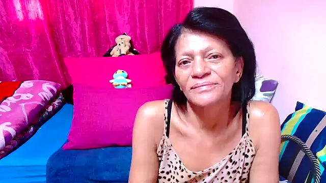 SLUTTYROXY online show from December 5, 6:55 am