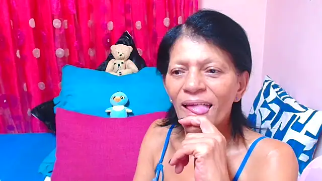 SLUTTYROXY online show from April 20, 6:20 pm