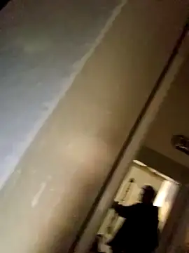 Snapshot of UncutHammer69 chatting on December 25, 6:19 pm UncutHammer69 online show from December 25, 6:19 pm