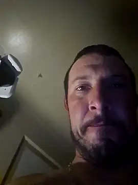 Snapshot of UncutHammer69 chatting on January 26, 10:23 am UncutHammer69 online show from January 26, 10:23 am