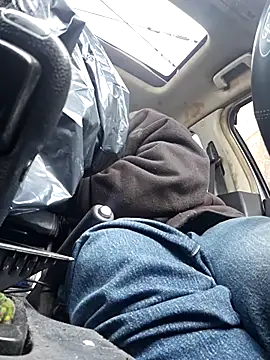 Snapshot of UncutHammer69 chatting on March 13, 11:49 pm UncutHammer69 online show from March 13, 11:49 pm