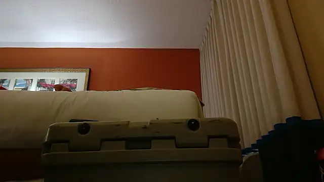 Snapshot of UncutHammer69 chatting on September 10, 1:44 pm UncutHammer69 online show from September 10, 1:44 pm