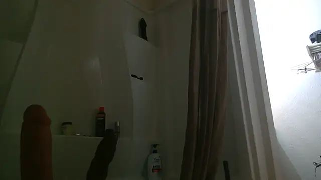 Snapshot of UncutHammer69 chatting on September 16, 3:29 am UncutHammer69 online show from September 16, 3:29 am