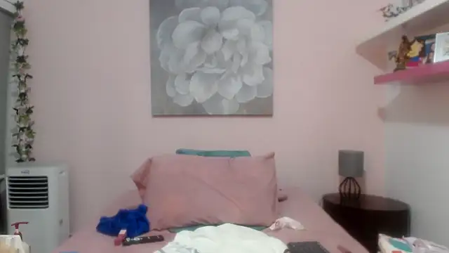 CindyCrawford online show from April 9, 3:28 am