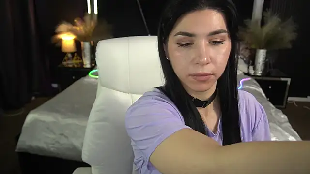 EmilyCandyy online show from November 15, 7:05 am