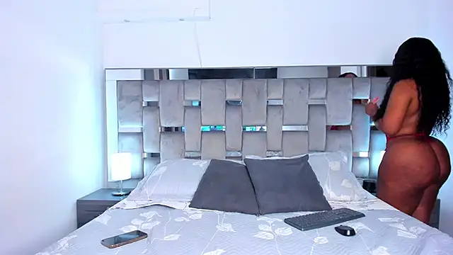 Cammiila online show from February 14, 4:20 pm