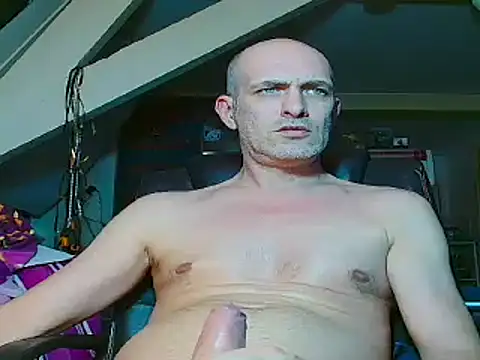 maxhard77 online show from January 17, 1:25 am