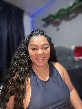 yanza2002 online show from January 4, 11:59 pm