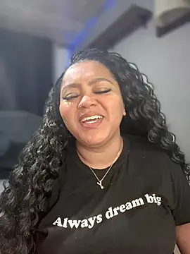 yanza2002 online show from January 18, 11:55 pm