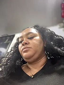 yanza2002 online show from February 4, 11:38 pm