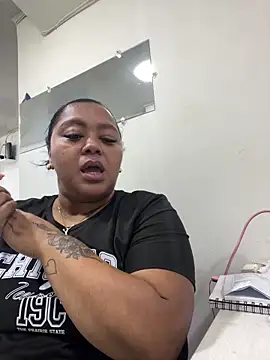 yanza2002 online show from September 17, 11:50 pm