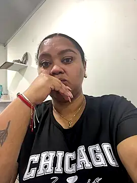 yanza2002 online show from October 16, 11:06 pm