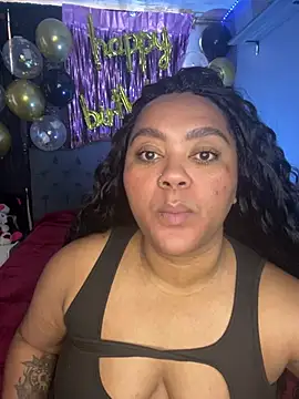 yanza2002 online show from April 4, 7:44 pm