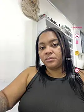 Snapshot of yanza2002 chatting on June 6, 11:20 pm yanza2002 online show from June 6, 11:20 pm