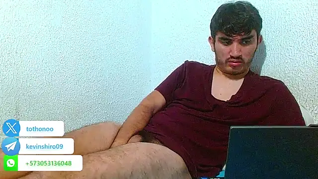 Snapshot of biglatin80 chatting on December 19, 4:56 am biglatin80 online show from December 19, 4:56 am