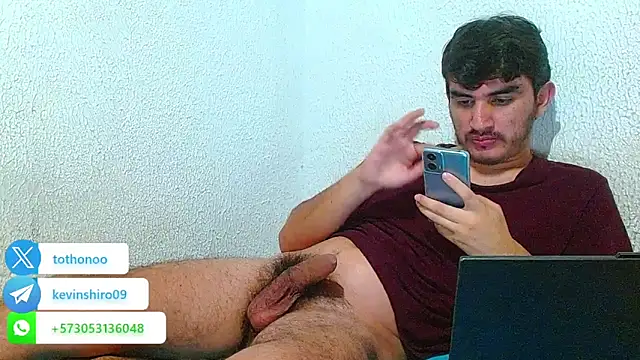 Snapshot of biglatin80 chatting on December 19, 8:02 am biglatin80 online show from December 19, 8:02 am