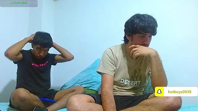 Snapshot of biglatin80 chatting on October 22, 3:07 am biglatin80 online show from October 22, 3:07 am