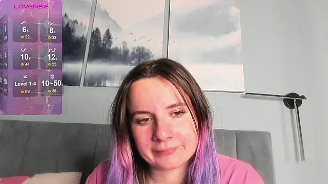 Snapshot of MilaniaCute chatting on November 21, 6:50 pm MilaniaCute online show from November 21, 6:50 pm