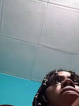 Snapshot of HONEYSWEETS_LIVE chatting on November 6, 3:29 am HONEYSWEETS LIVE online show from November 6, 3:29 am