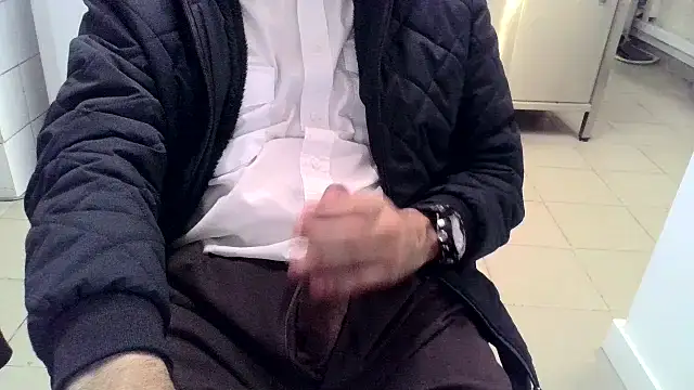 Snapshot of abonado22cm chatting on February 25, 2:47 am abonado22cm online show from February 25, 2:47 am