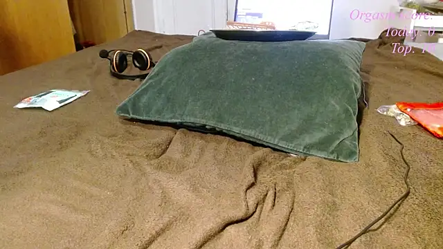 victoria97 online show from April 14, 5:08 pm