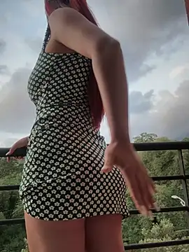 Snapshot of LINDA_PATTY94 chatting on December 17, 10:32 pm LINDA PATTY94 online show from December 17, 10:32 pm