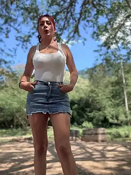 Snapshot of LINDA_PATTY94 chatting on January 22, 5:28 pm LINDA PATTY94 online show from January 22, 5:28 pm