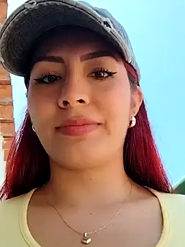 Snapshot of LINDA_PATTY94 chatting on February 2, 4:00 pm LINDA PATTY94 online show from February 2, 4:00 pm