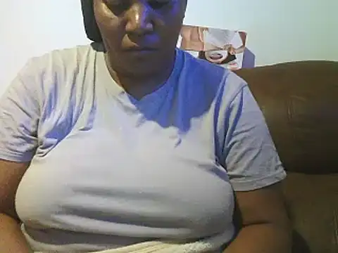 ebonytitts4u online show from March 23, 4:38 am