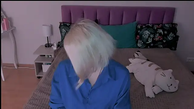 Snapshot of sabrinamacmarren chatting on March 2, 4:21 pm sabrinamacmarren online show from March 2, 4:21 pm