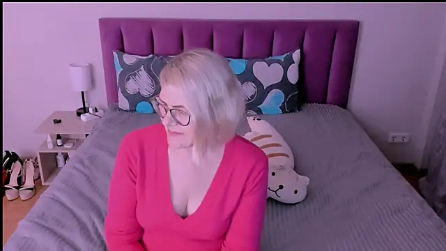 Snapshot of sabrinamacmarren chatting on September 9, 8:19 pm sabrinamacmarren online show from September 9, 8:19 pm