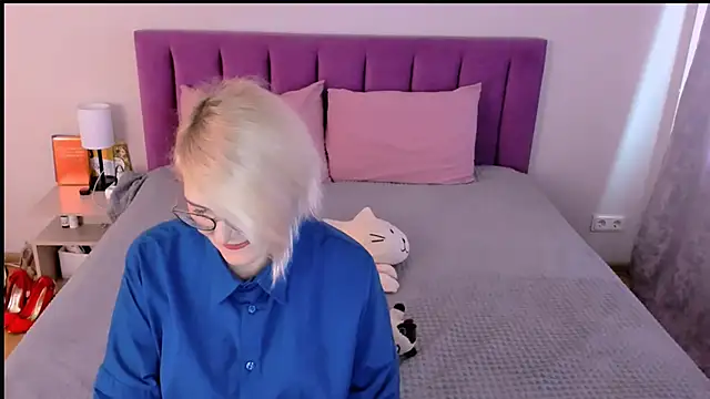 Snapshot of sabrinamacmarren chatting on November 20, 10:48 am sabrinamacmarren online show from November 20, 10:48 am