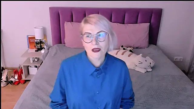 Snapshot of sabrinamacmarren chatting on November 29, 2:09 pm sabrinamacmarren online show from November 29, 2:09 pm