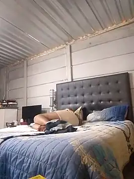 Snapshot of yhornety chatting on September 26, 12:53 pm yhornety online show from September 26, 12:53 pm