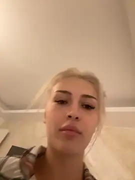 lissababe1 online show from November 3, 9:59 pm