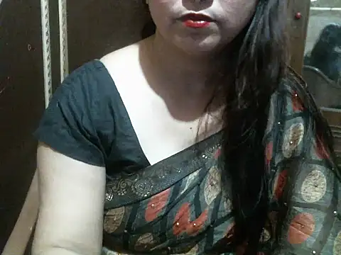 Snapshot of UrsMansi chatting on April 28, 7:24 am UrsMansi online show from April 28, 7:24 am