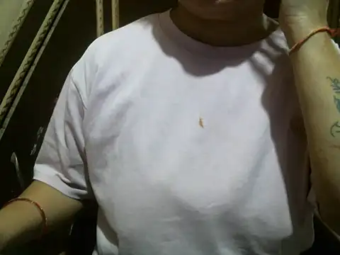 Snapshot of UrsMansi chatting on May 6, 3:24 am UrsMansi online show from May 6, 3:24 am