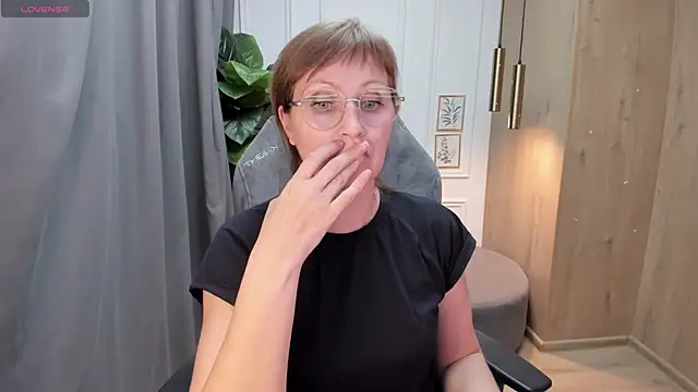 Paris Cherry online show from February 23, 7:49 pm