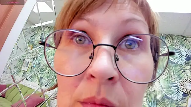 Paris Cherry online show from March 1, 11:15 pm